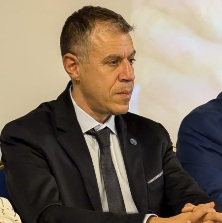 Fine Anno. Gilda: investire nell&#039;istruzione, con cultura si prevengono guerre. Il commento del coordinatore nazionale sull&#039;anno concluso e e un pronostico sugli obiettivi che occorre perseguire per quello che verrà