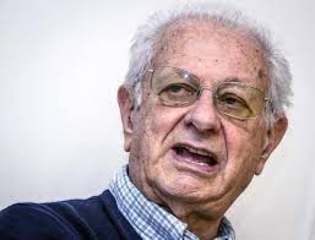 Luigi Berlinguer, il padre della decostruzione della scuola statale ora è santificabile anche dalla destra