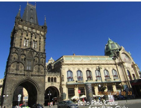 Foto. Praga. Casa Municipale e Torre delle polveri